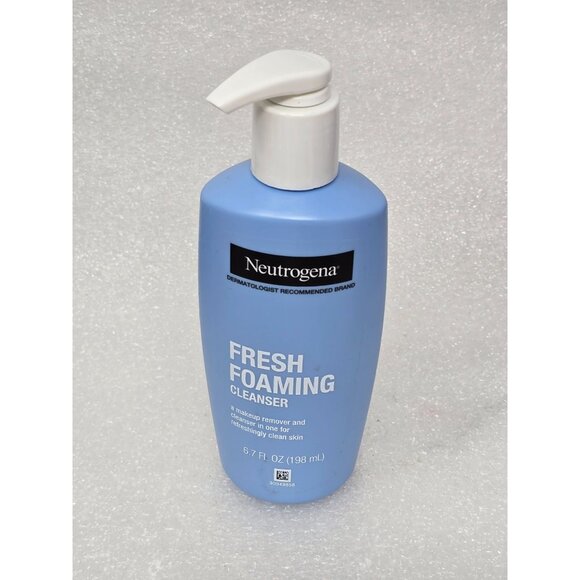 Neutrogena Fresh Foaming Cleanser 6.7 Fl Oz Makeup Remover & Face Wash - Picture 1 of 2